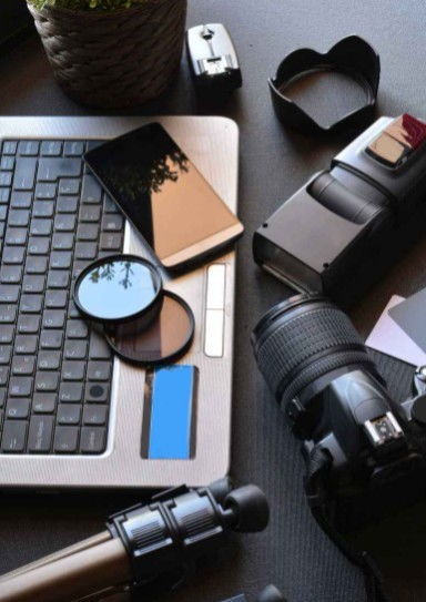 数码人生 一项调查揭示，英国人一生平均在电子产品上花费超18万元